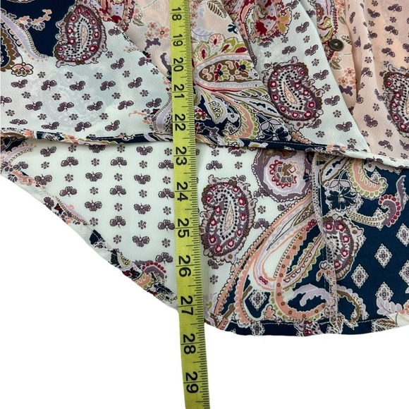 Daytrip Floral Blouse Style# TWC205 Size XS Button Front EUC - Picture 7 of 7